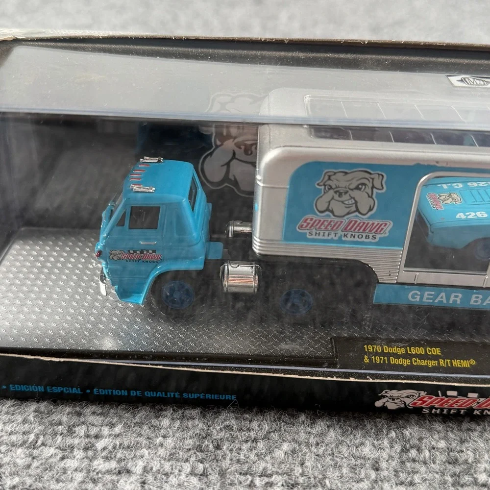 M2 Machines Auto-Hauler 1:64 Blue Dodge L600 Charger R36 Speed Dawg HEMI